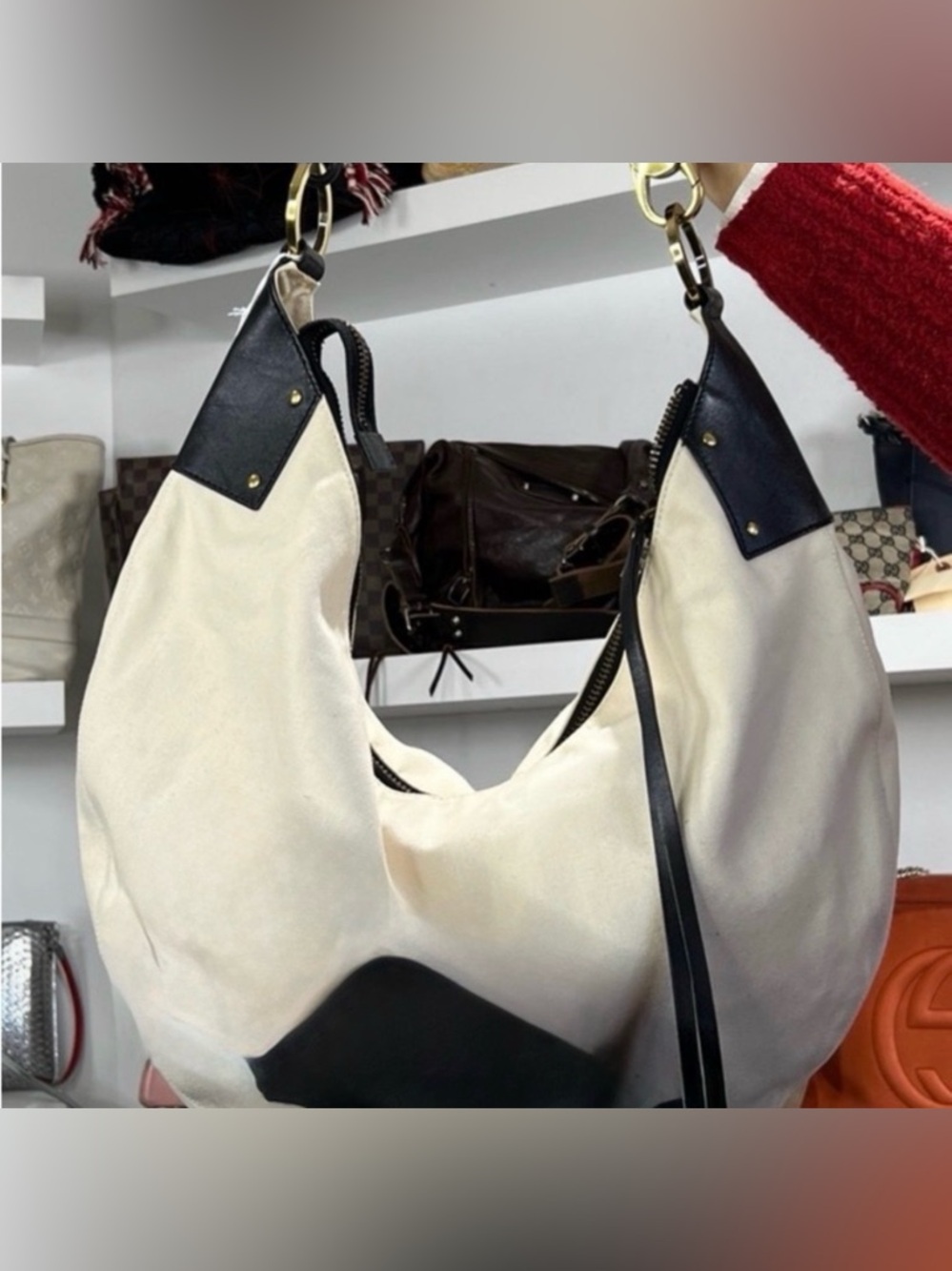 SOLD LIVE! Rare Gucci Cream Canvas Hobo Shoulder Bag Black Leather Trim & pouch!